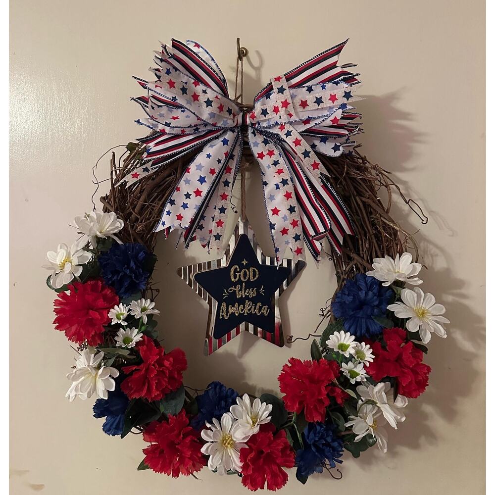 Made by Mama Patriotic Holiday Wreath
